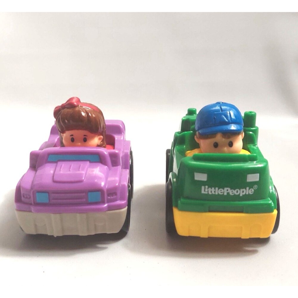 Fisher Price Little People Wheelies Cars Mia and Green Recycling Truck Lot of 2